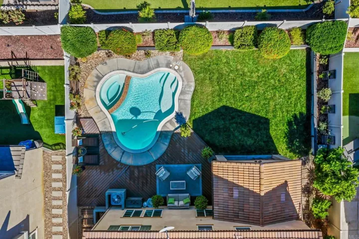 10664 Sandy Creek Drive, Santee, California 92071