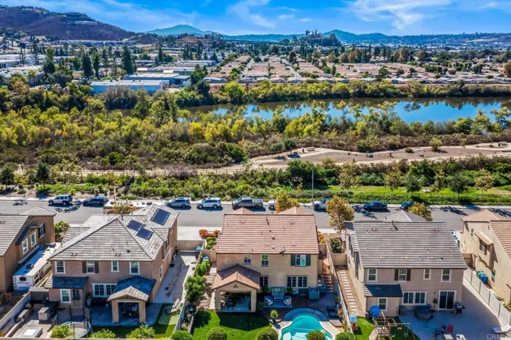 10664 Sandy Creek Drive, Santee, California 92071
