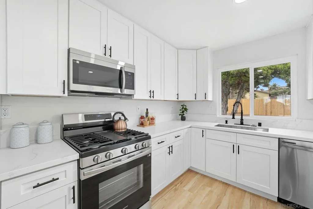 1325 First Ave, Chula Vista, California 91911 home-pic-3