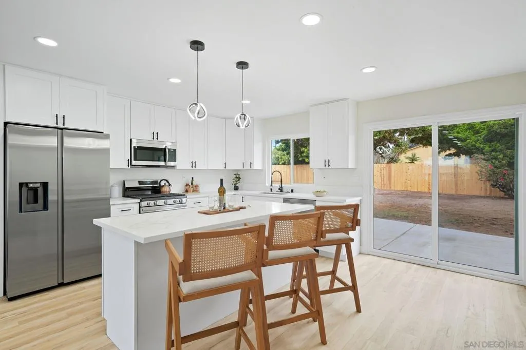 1325 First Ave, Chula Vista, California 91911 home-pic-4