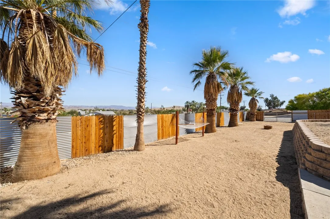 73904 Playa Vista Drive, 29 Palms, California 92277 home-pic-22