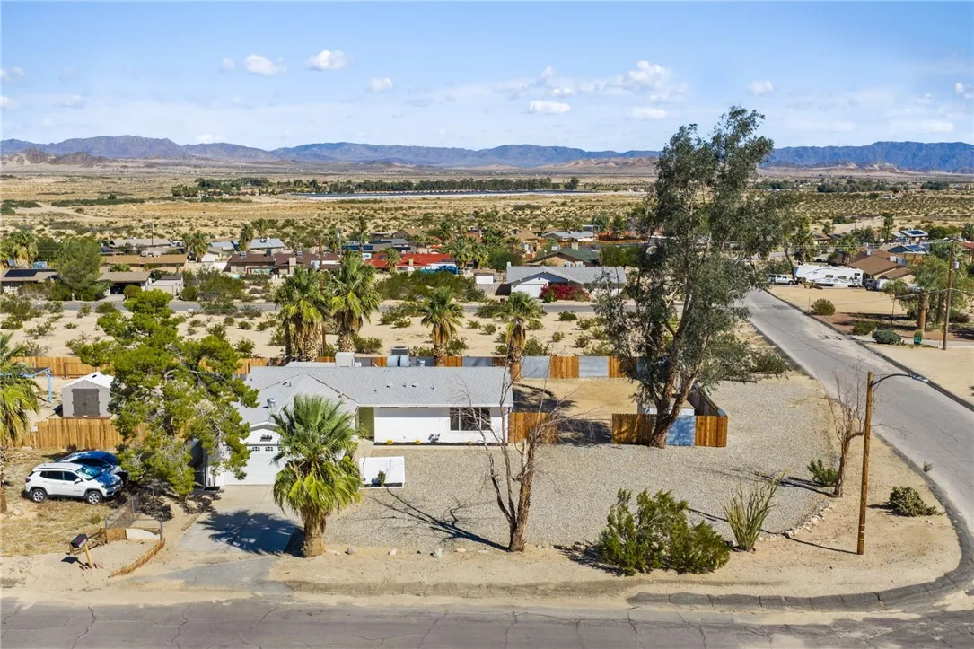 73904 Playa Vista Drive, 29 Palms, California 92277 home-pic-26