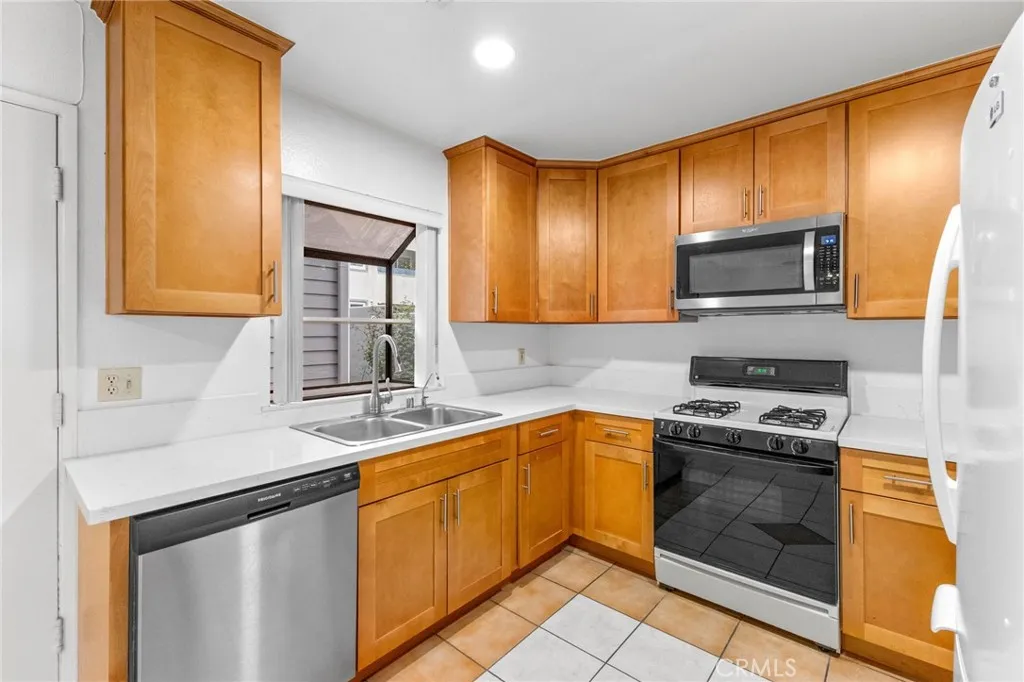 3913 Candlewood Street, Lakewood, California 90712 home-pic-27