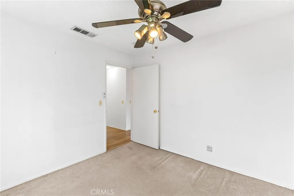 3913 Candlewood Street, Lakewood, California 90712 home-pic-42