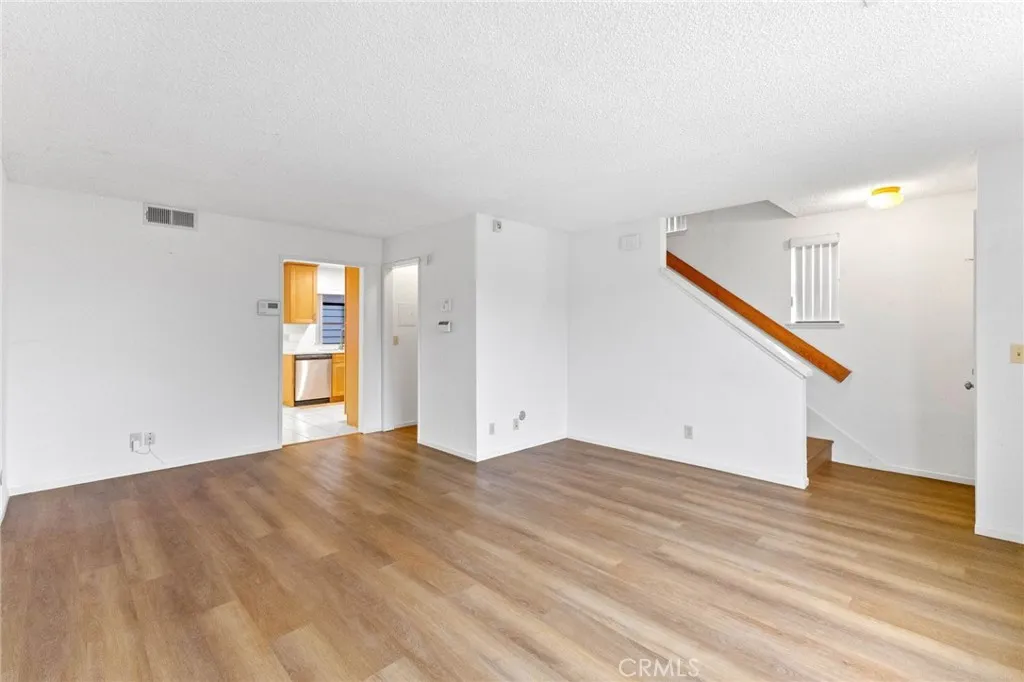3913 Candlewood Street, Lakewood, California 90712 home-pic-11