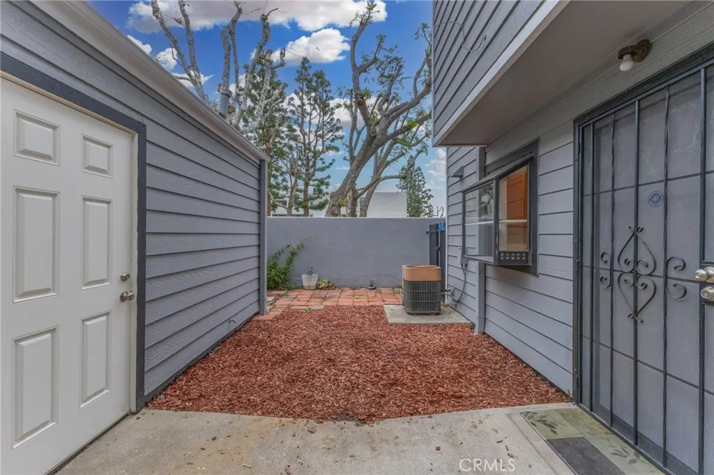 3913 Candlewood Street, Lakewood, California 90712 home-pic-49