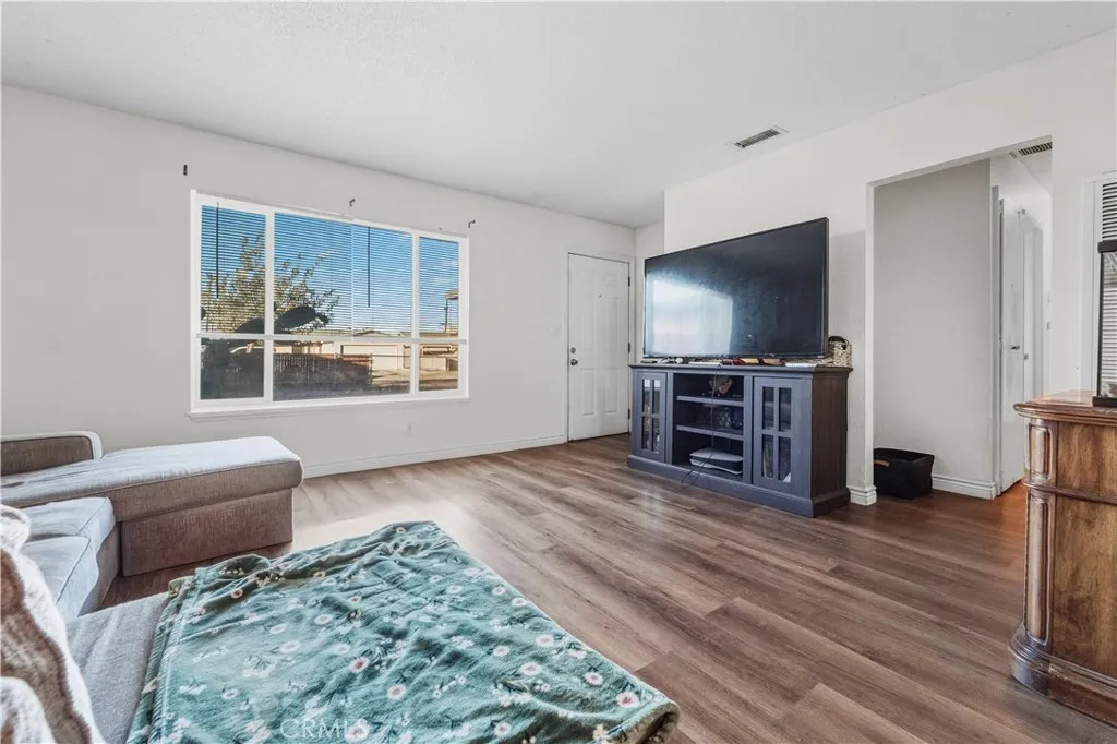 1820 Calico, Barstow, California 92311 home-pic-5