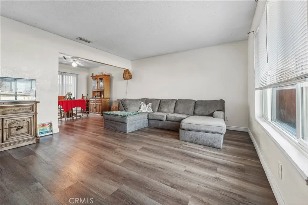 1820 Calico, Barstow, California 92311 home-pic-2