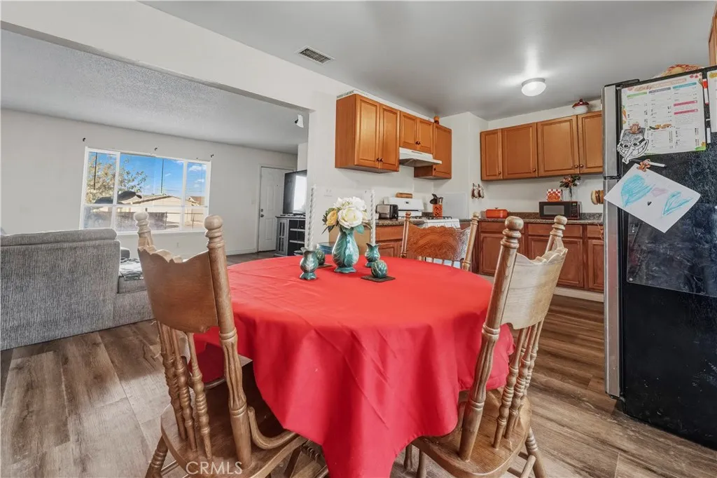 1820 Calico, Barstow, California 92311 home-pic-9