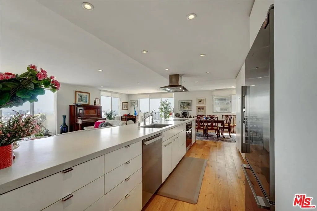2160 Century Park East 1406, Los Angeles, California 90067 home-pic-36