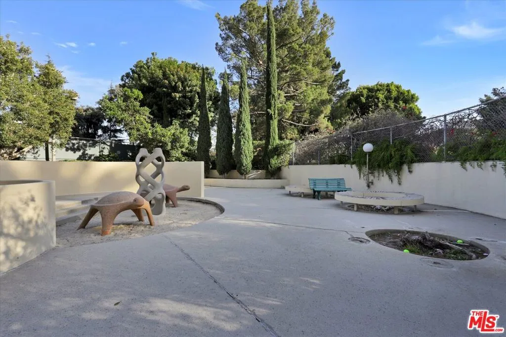 2160 Century Park East 1406, Los Angeles, California 90067 home-pic-18