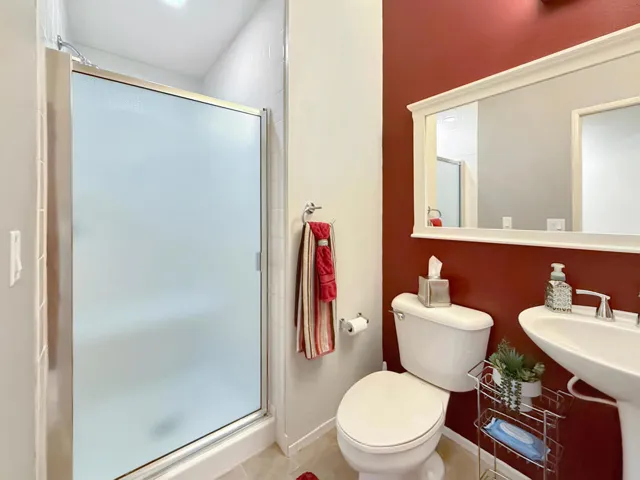 04E31FE3-D604-4BBD-BC06-9E9C71262BB3