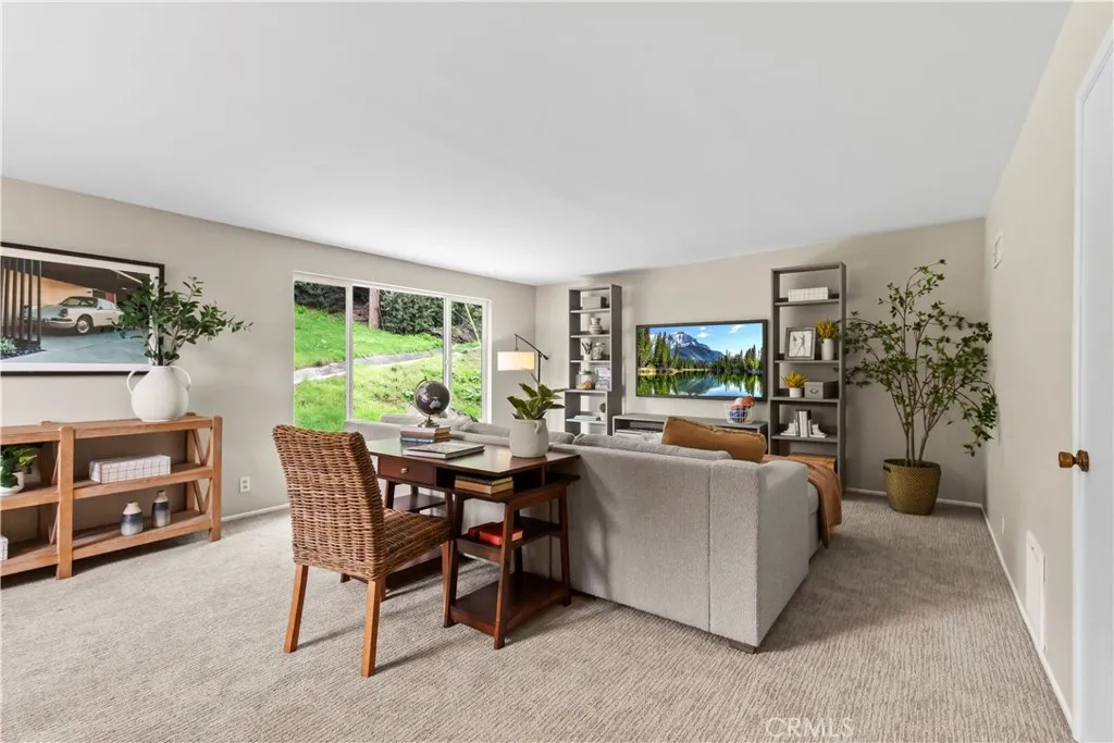 1940 Atlantida Drive, Hacienda Heights, California 91745 home-pic-22