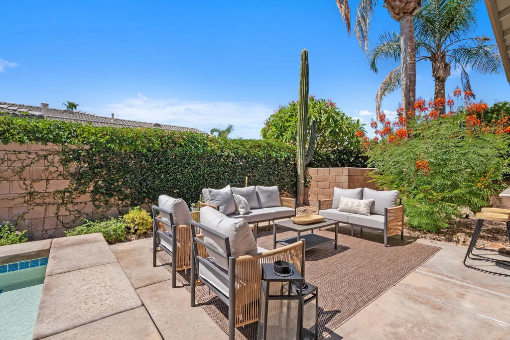 69467 Calle Raphael, Cathedral City, California 92234 home-pic-31