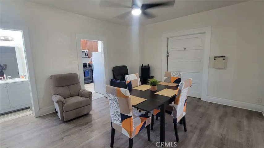 Shared dining room