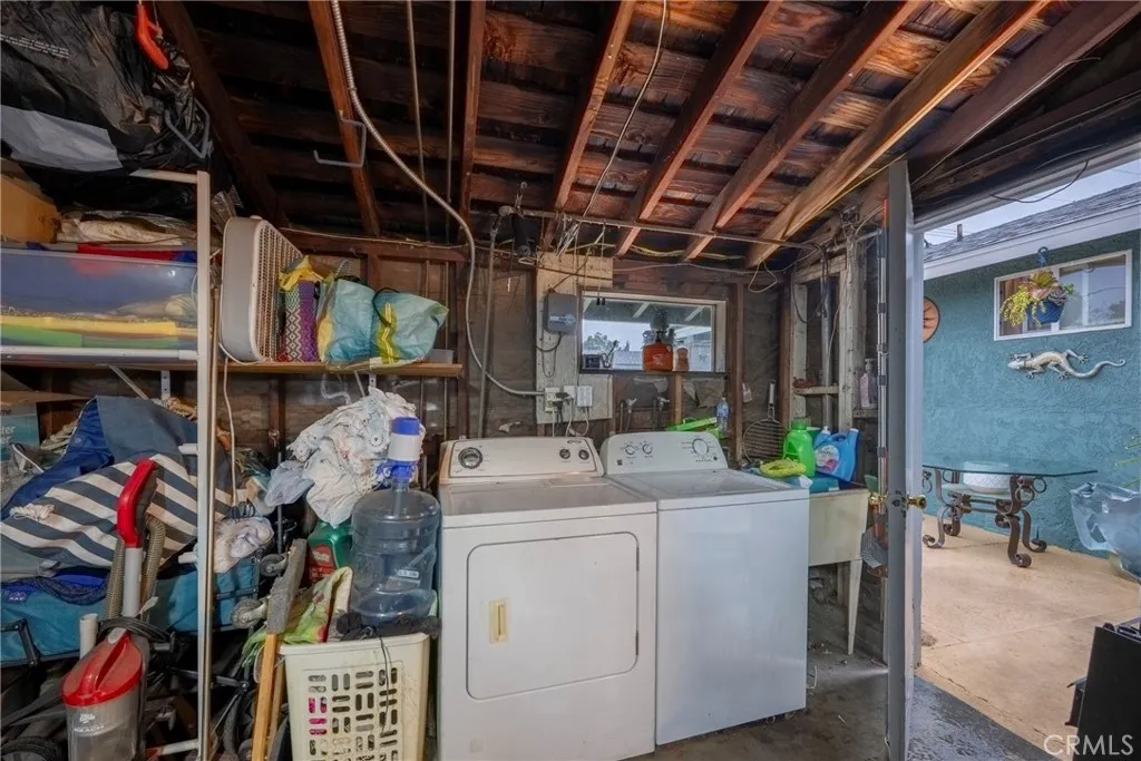 2136 W Clover, Anaheim, California 92801 home-pic-16