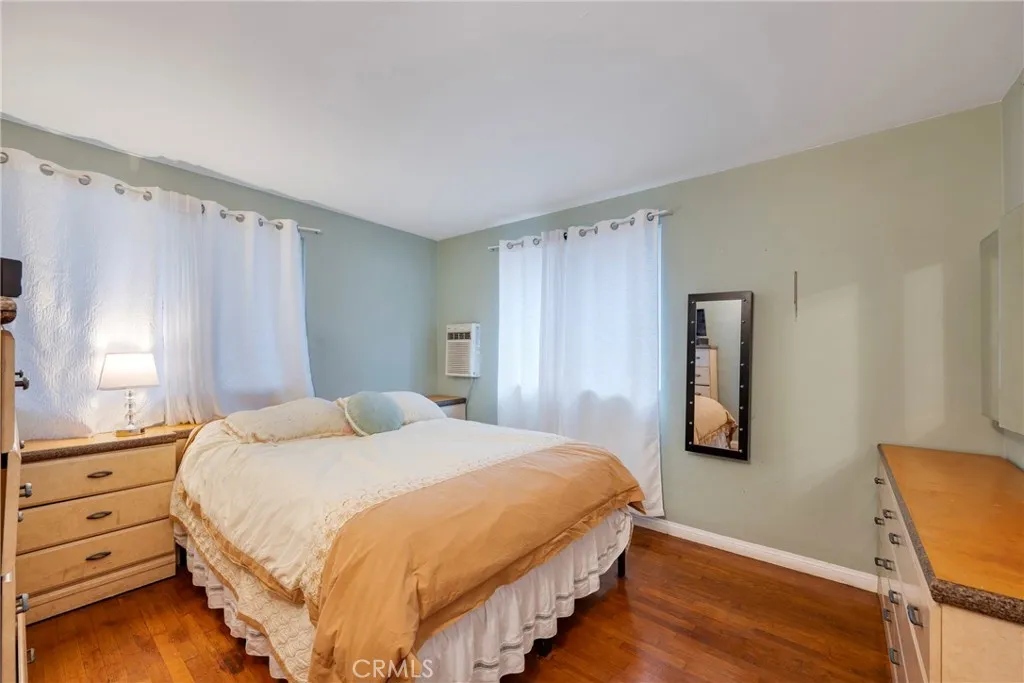 2136 W Clover, Anaheim, California 92801 home-pic-7
