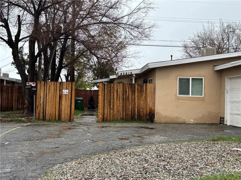 45414 Corkwood Avenue, Lancaster, California 93534 home-pic-4