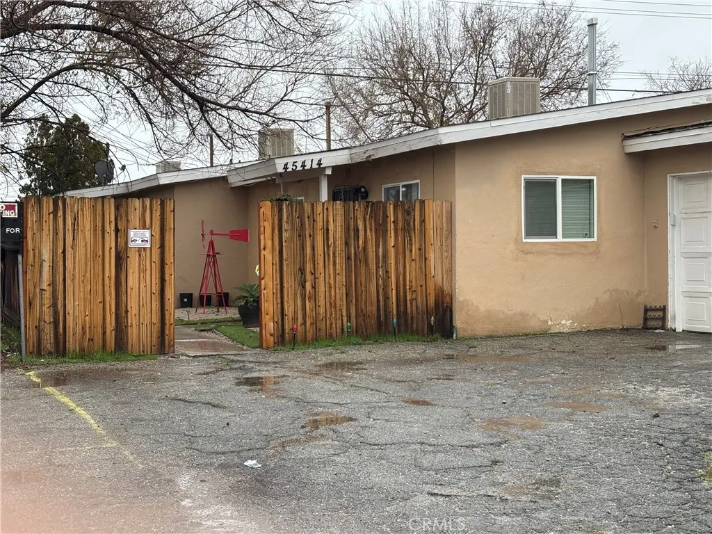 45414 Corkwood Avenue, Lancaster, California 93534 home-pic-2
