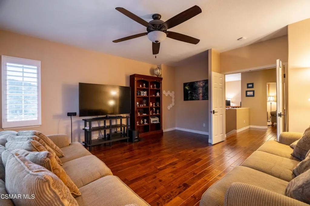4501 Camino De Las Estrellas, Newbury Park, California 91320 home-pic-22