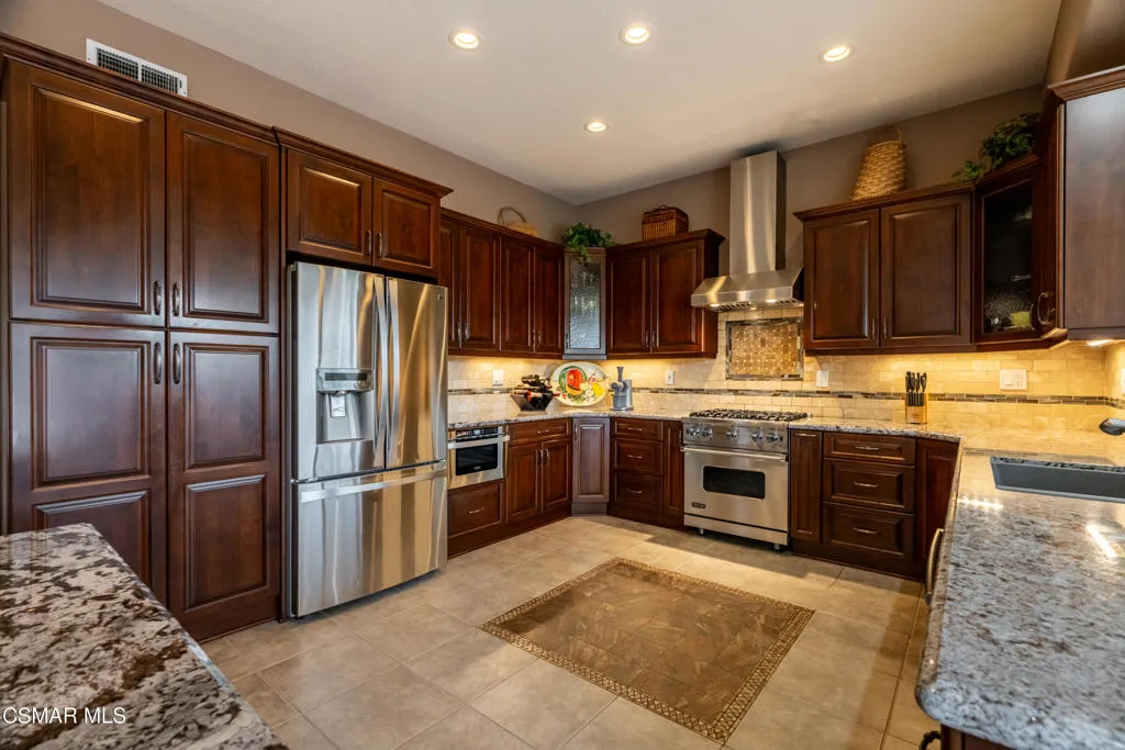 4501 Camino De Las Estrellas, Newbury Park, California 91320 home-pic-9