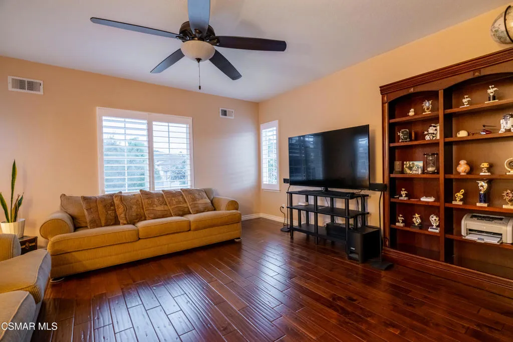 4501 Camino De Las Estrellas, Newbury Park, California 91320 home-pic-21