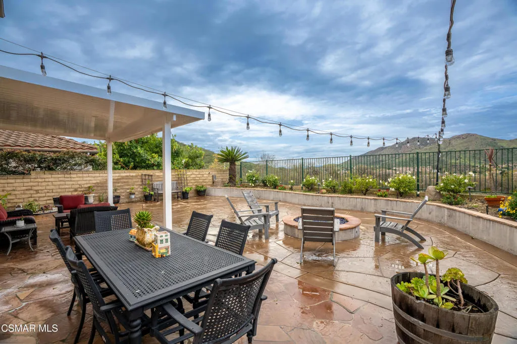 4501 Camino De Las Estrellas, Newbury Park, California 91320 home-pic-2
