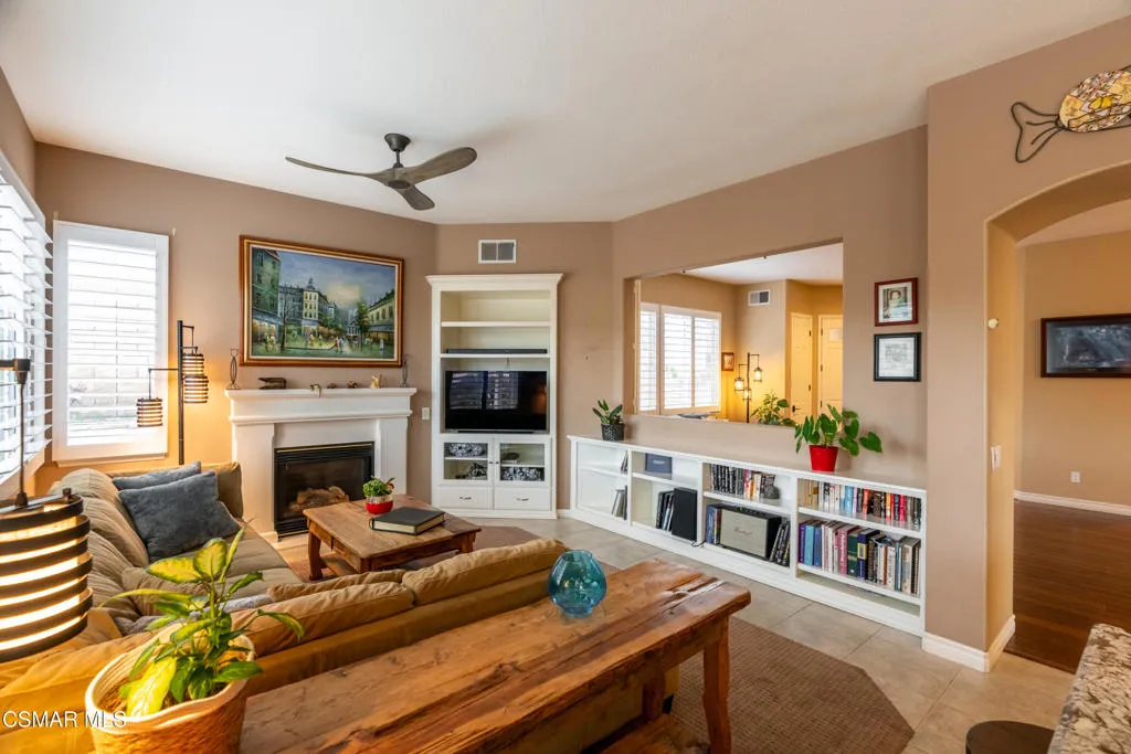 4501 Camino De Las Estrellas, Newbury Park, California 91320 home-pic-6