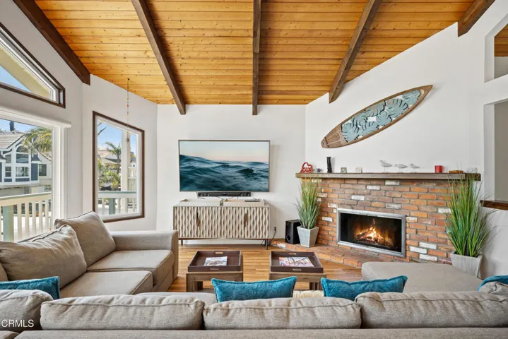 333 melrose - living room MLS-4