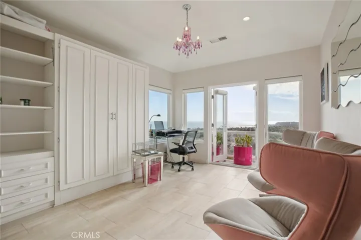Only Main Floor Bedroom With Murphy Bed
