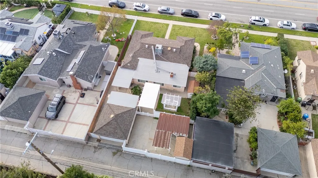 11018 Woodley, Granada Hills, California 91344 home-pic-39