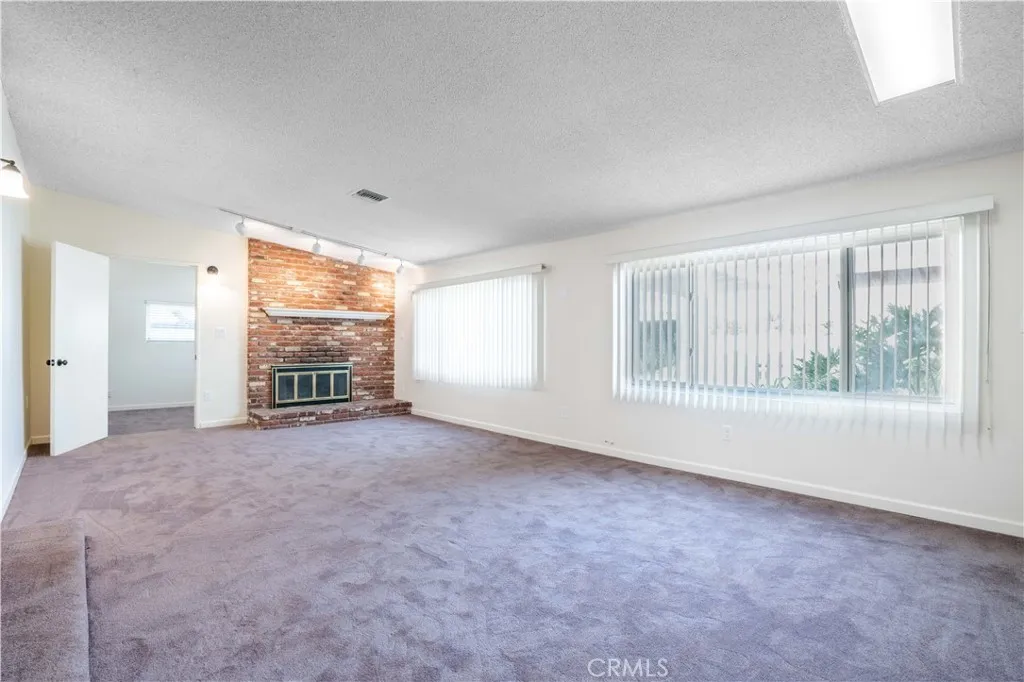 11018 Woodley, Granada Hills, California 91344 home-pic-8