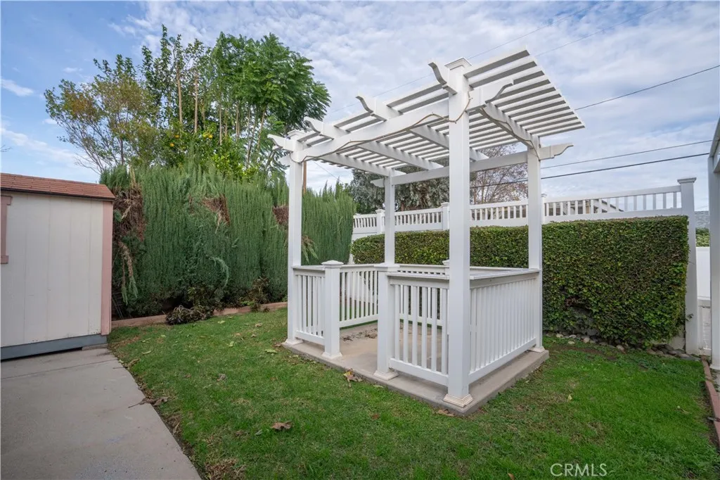 11018 Woodley, Granada Hills, California 91344 home-pic-31
