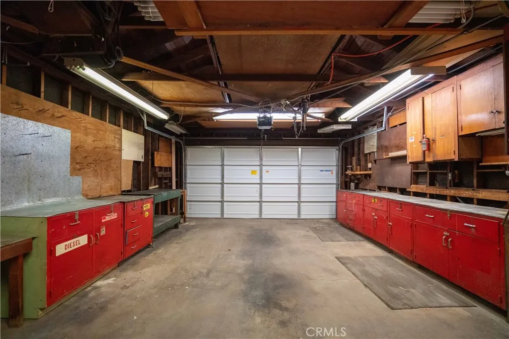 11018 Woodley, Granada Hills, California 91344 home-pic-35