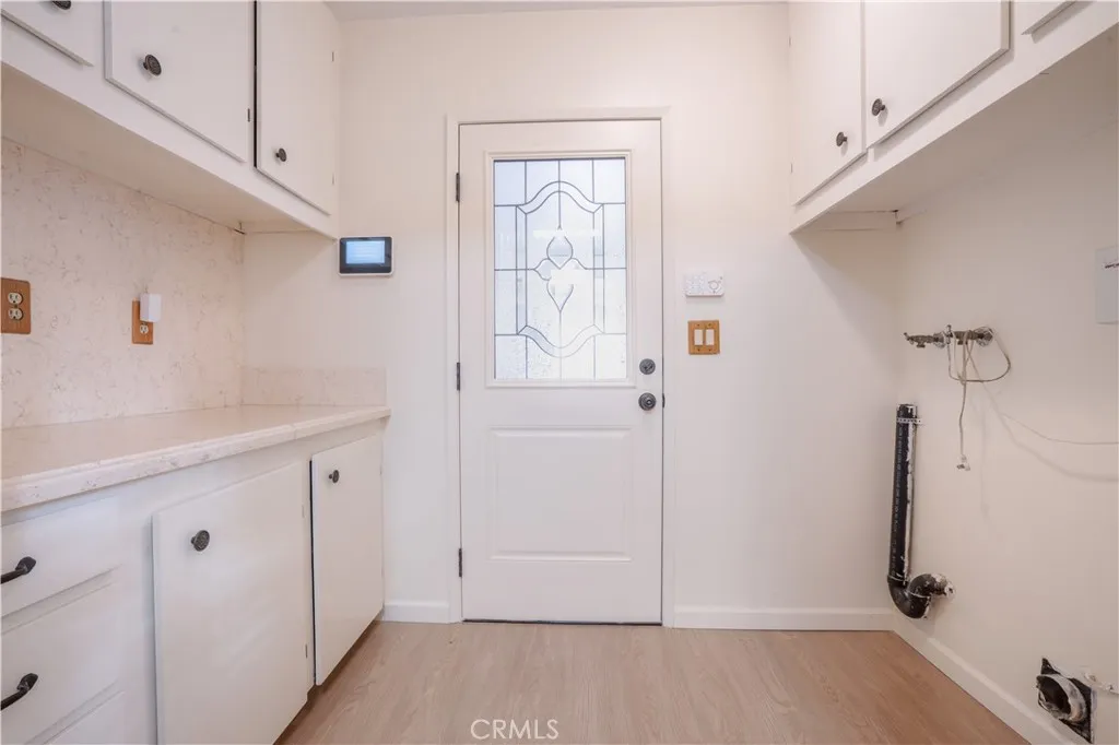 11018 Woodley, Granada Hills, California 91344 home-pic-13
