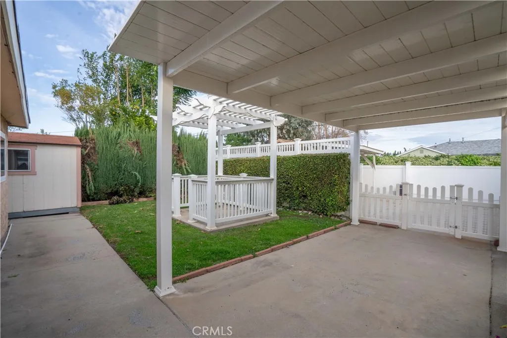 11018 Woodley, Granada Hills, California 91344 home-pic-30