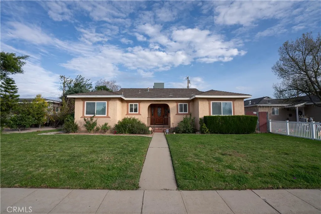 11018 Woodley, Granada Hills, California 91344 home-pic-1