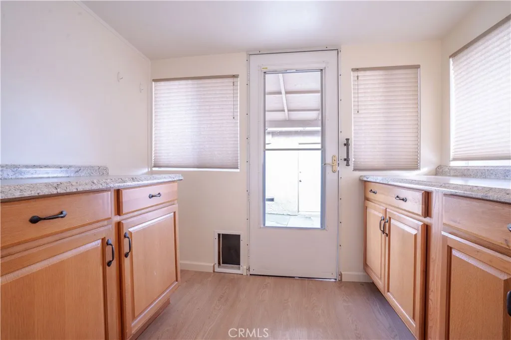11018 Woodley, Granada Hills, California 91344 home-pic-12