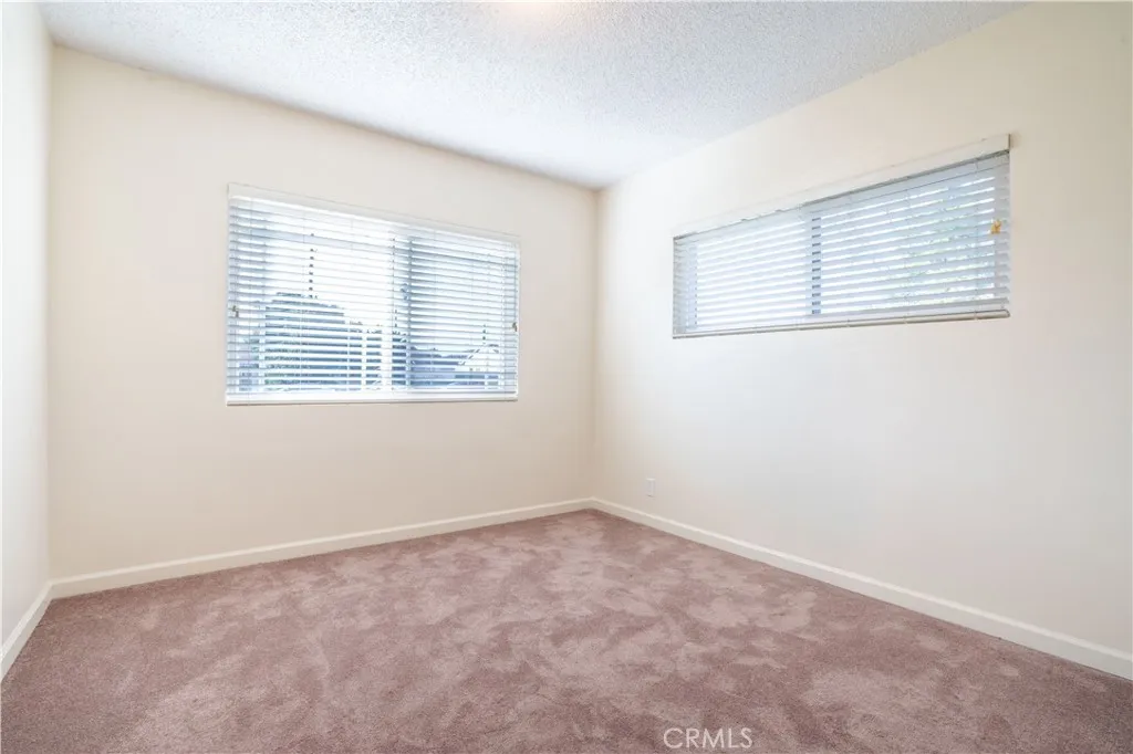 11018 Woodley, Granada Hills, California 91344 home-pic-18