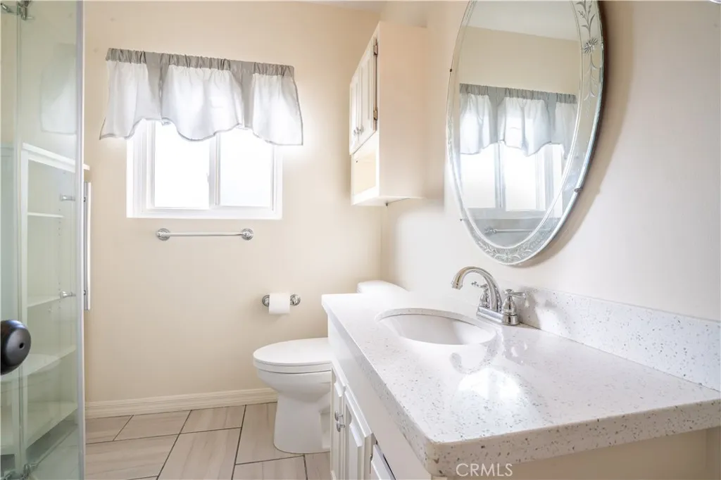 11018 Woodley, Granada Hills, California 91344 home-pic-25