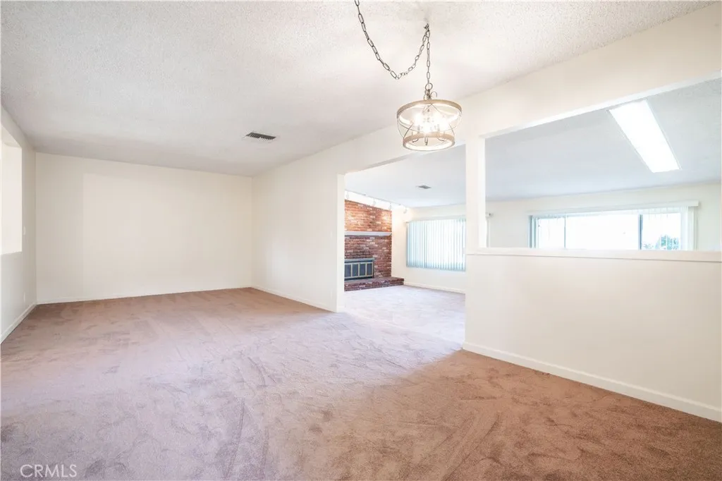 11018 Woodley, Granada Hills, California 91344 home-pic-4
