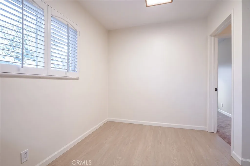 11018 Woodley, Granada Hills, California 91344 home-pic-24