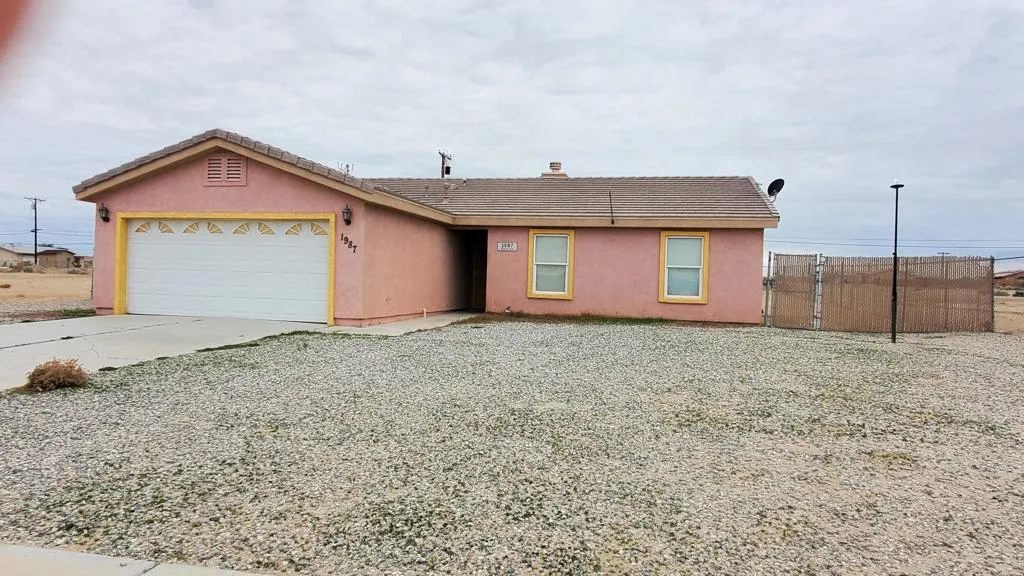 1987 Sunset Avenue, Thermal, California 92274 home-pic-1