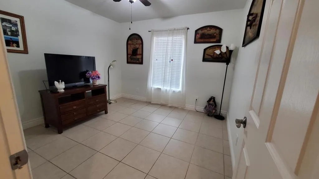 1987 Sunset Avenue, Thermal, California 92274 home-pic-16