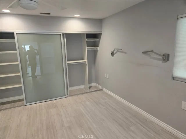 Well designed master, featuring added window for light/ventilation