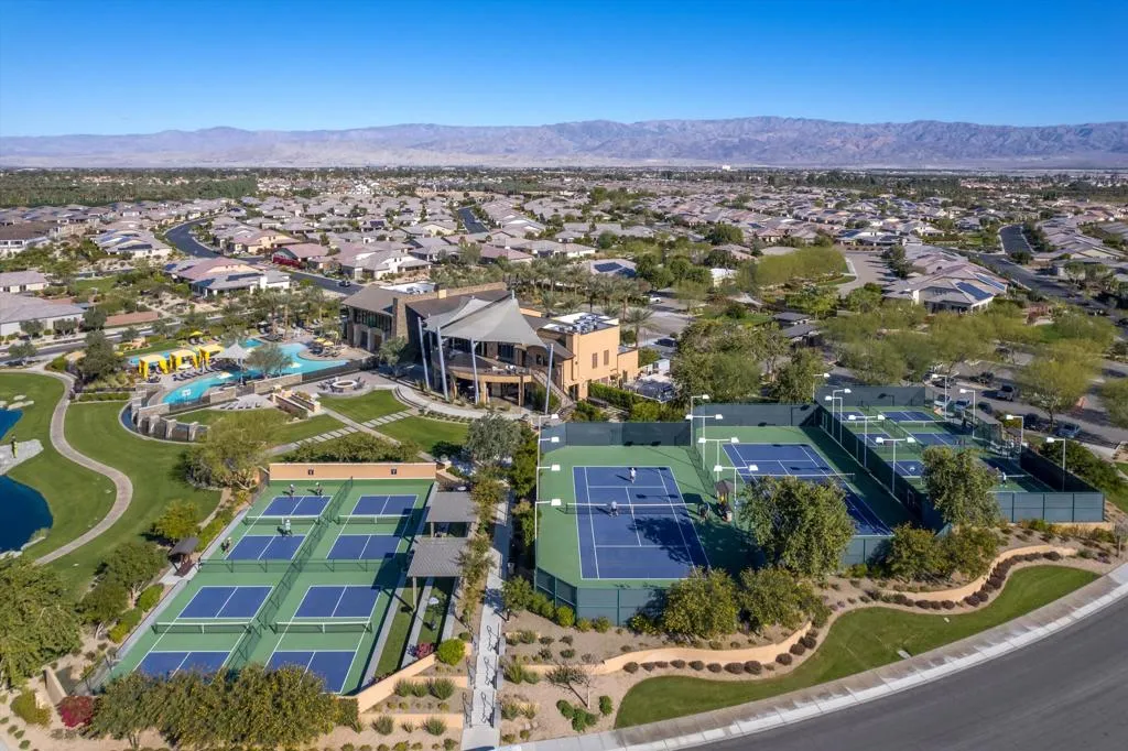 51245 Charlbury Street, Indio, California 92201 home-pic-52