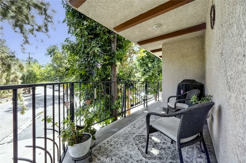 4249 Longridge Avenue, Studio City, California 91604 home-pic-5