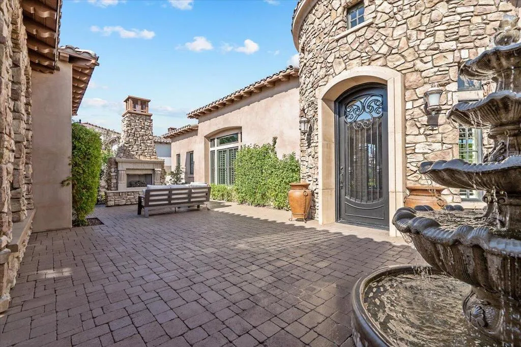 54180 Alysheba Drive, La Quinta, California 92253 home-pic-18