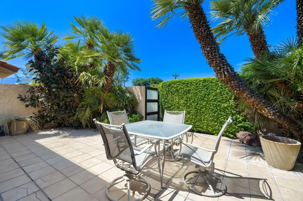 26 Stanford Drive, Rancho Mirage, California 92270 home-pic-24
