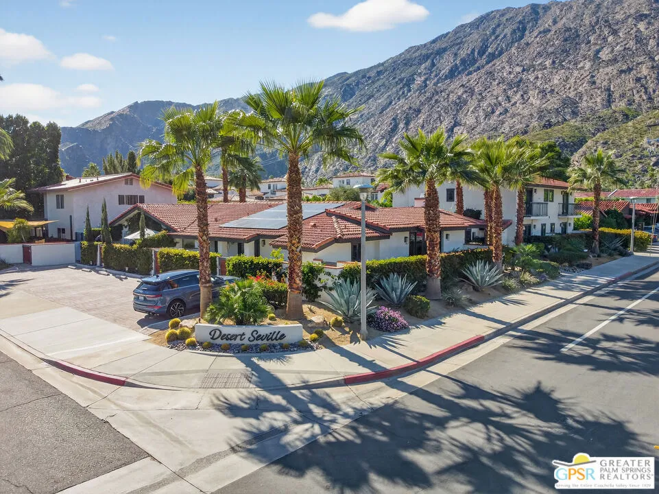 305 W Arenas Road 3a, Palm Springs, California 92262 home-pic-56